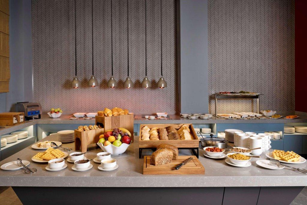 Отель Hampton By Hilton Ташкент Экстерьер фото